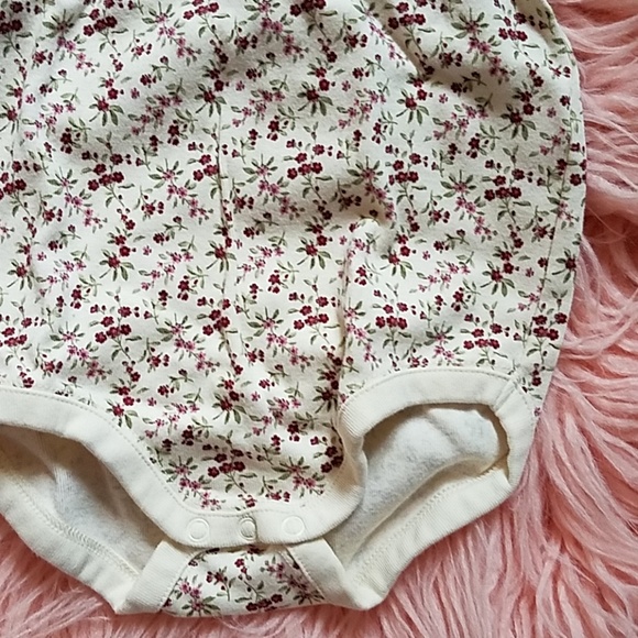 Onsie - Picture 3 of 3